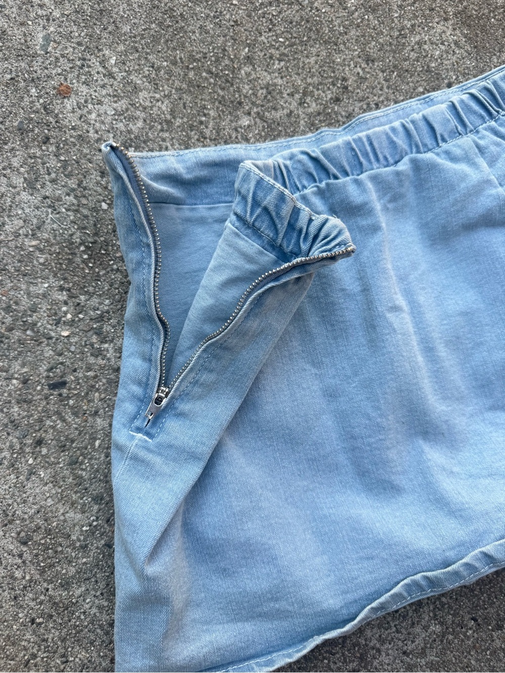 Light Blue Daisy Appliqué Mini Skirt - Picture 5 of 6